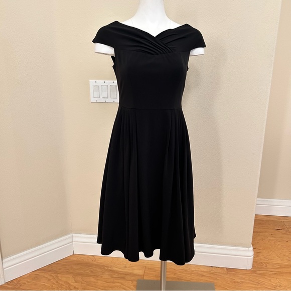 Gal Meets Glam Ruthie Little Black Dress size 2 Fit & Flare Pleated Sleeveless - Picture 4 of 9